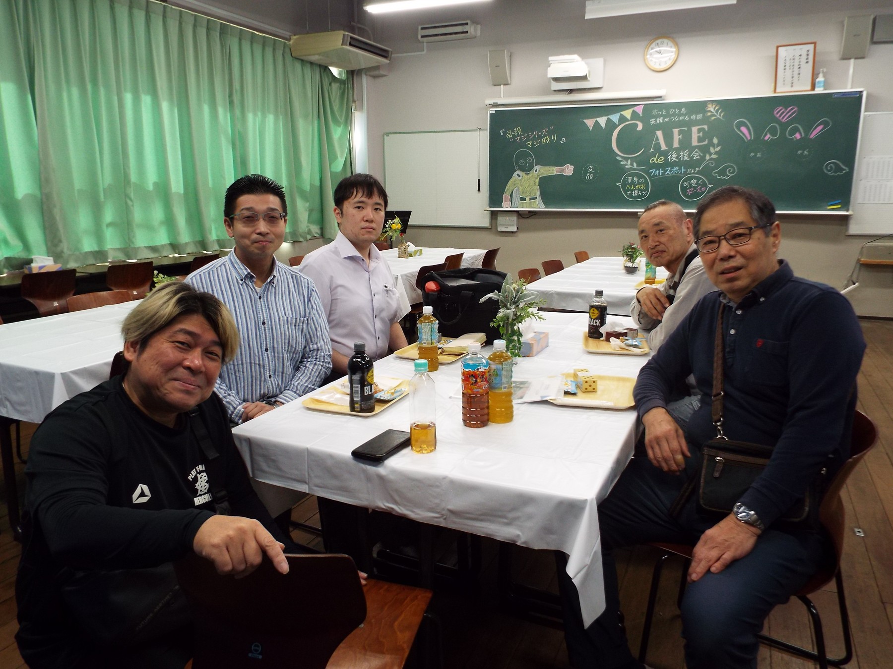 文化祭の教室での交流の様子